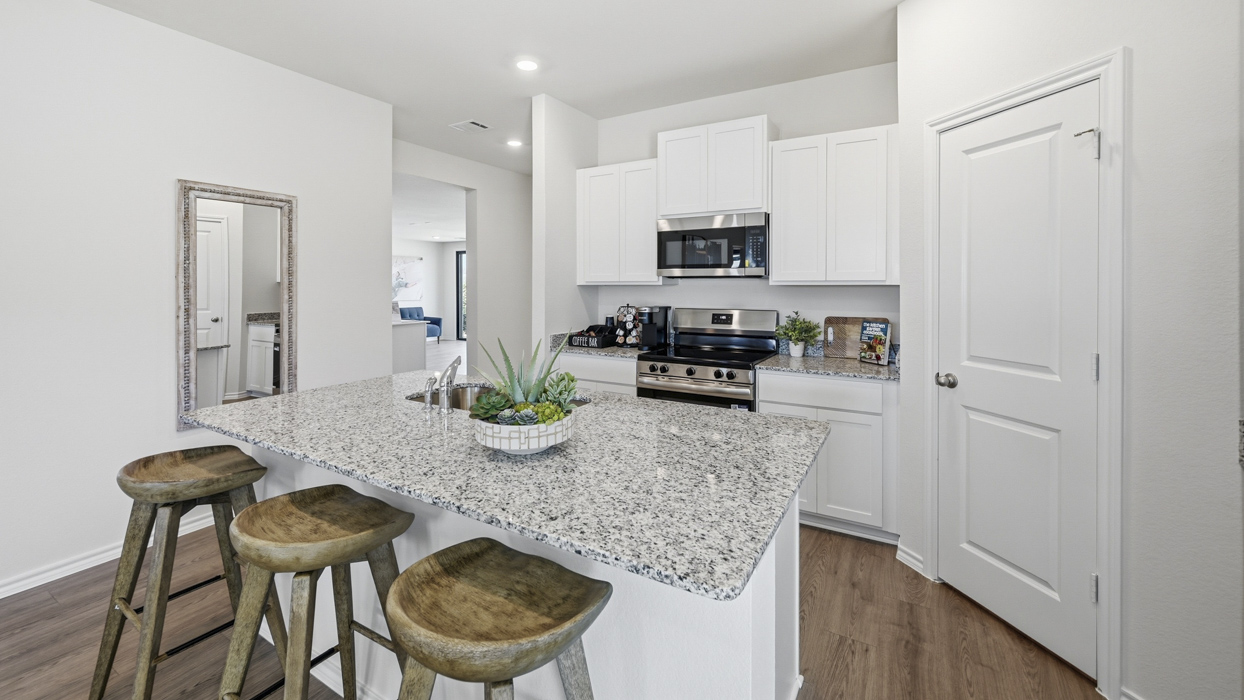 Elgin Floorplan Elevation B Kitchen Gallery Image-Sanger Circle in Sanger, Tx