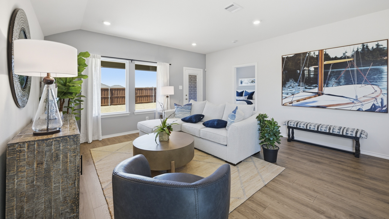 Elgin Floorplan Living Gallery Image-Sanger Circle in Sanger, Tx