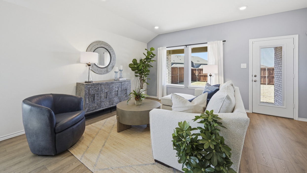 Elgin Floorplan Living Gallery Image-Sanger Circle in Sanger, Tx