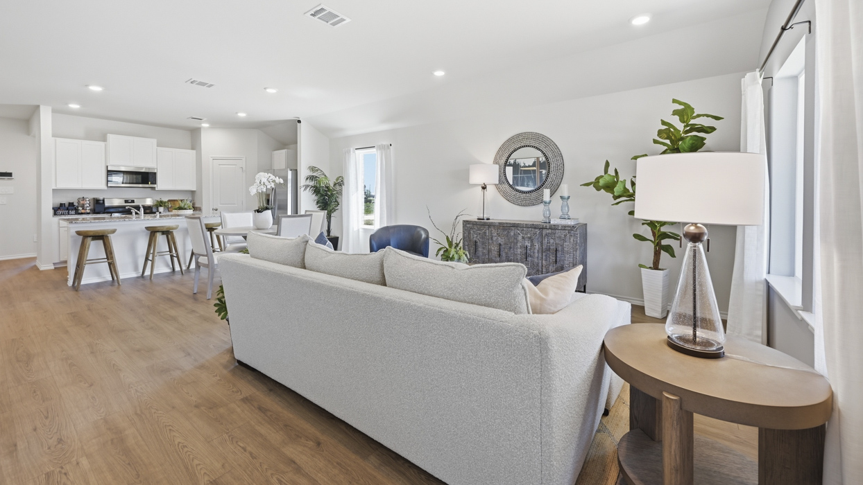 Elgin Floorplan Living Gallery Image-Sanger Circle in Sanger, Tx