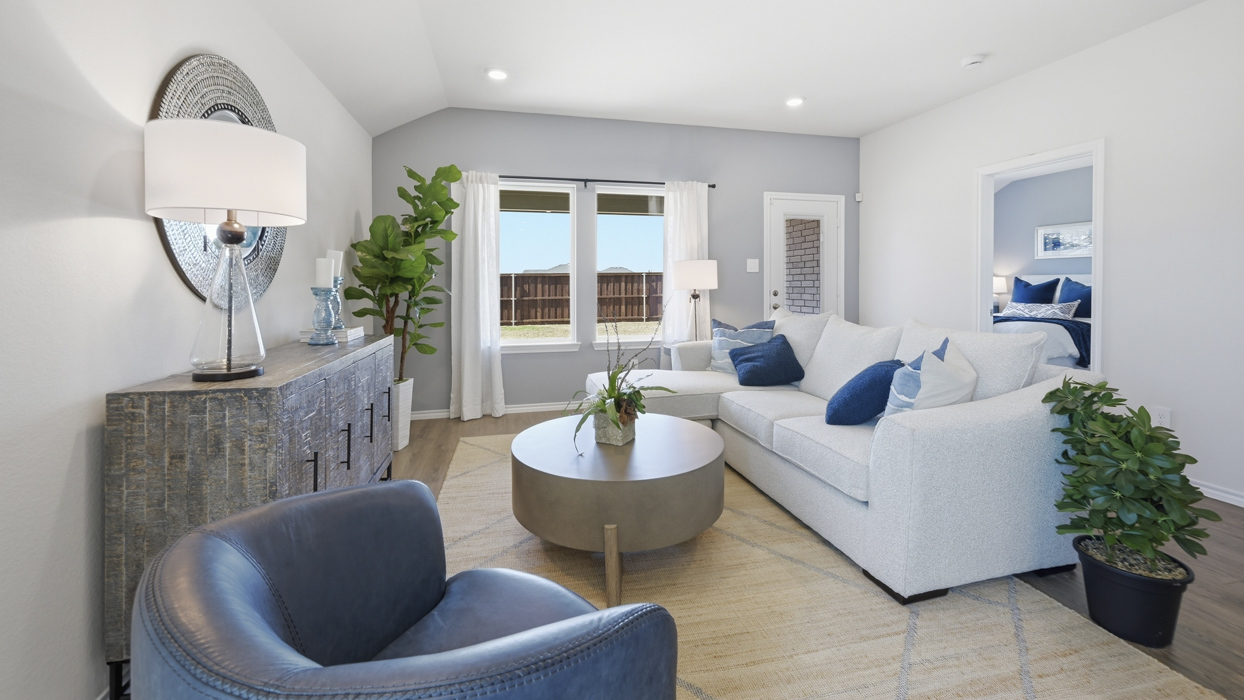 Elgin Floorplan Living Gallery Image-Sanger Circle in Sanger, Tx