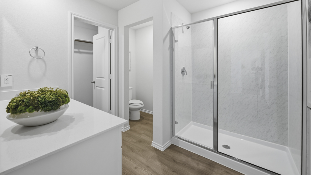 Elgin Floorplan Elevation A Bathroom Gallery Image - Sanger Circle in Sanger, TX