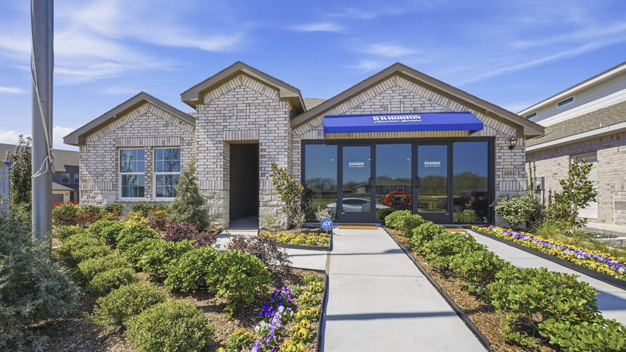 X40E Elgin Floorplan Exterior Gallery Image -Sanger Circle in Sanger, TX