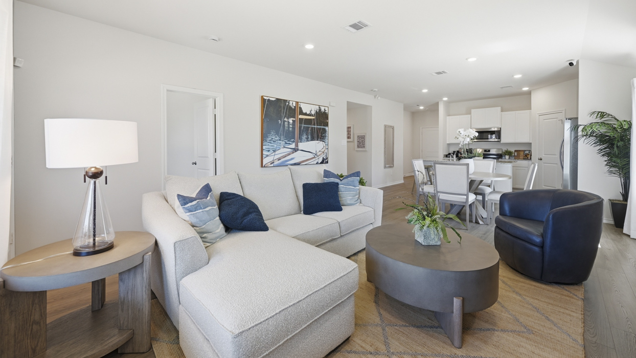 X40E Elgin Living Gallery Image -Sanger Circle in Sanger, TX