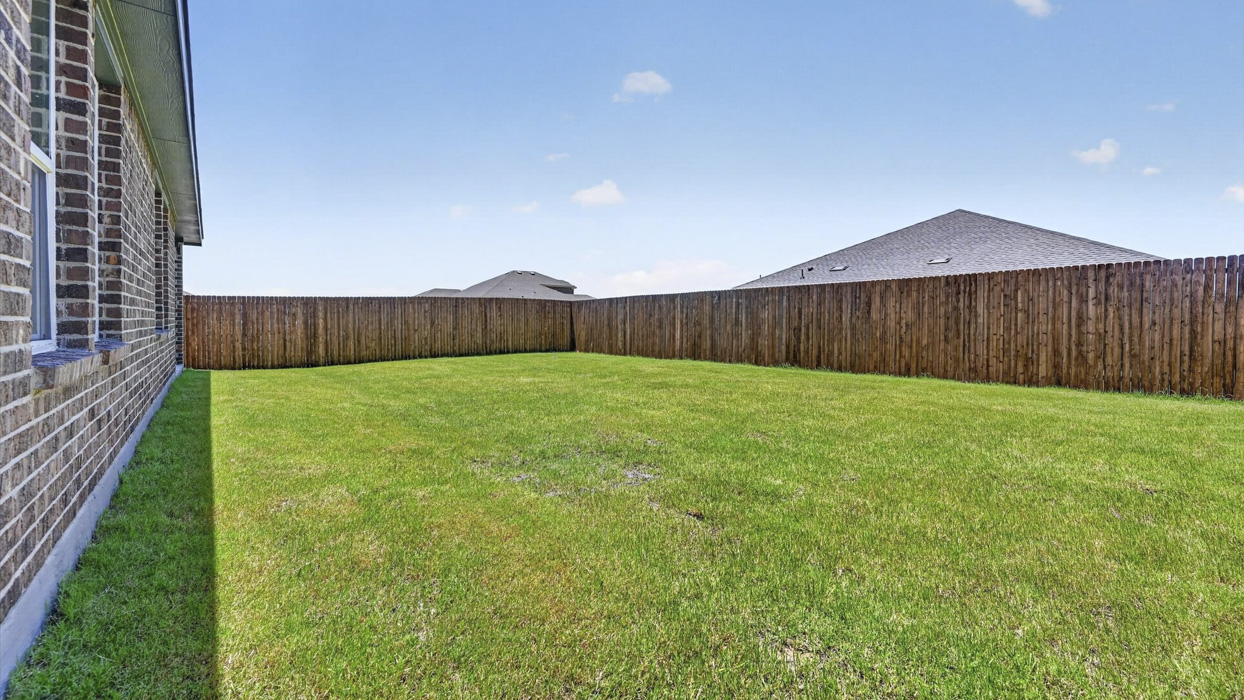 X40I Texas Cali Floorplan Backyard at Sanger Circle in Sanger TX