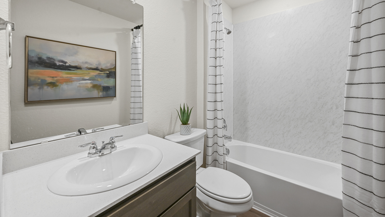 X40I Texas Cali Floorplan bathroom gallery image at Sanger Circle in Sanger TX