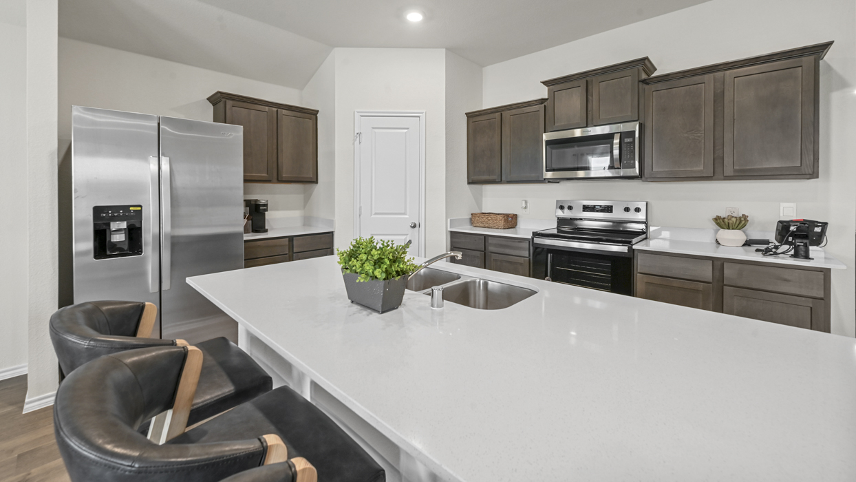 Texas Cali Floorplan Elevation A Kitchen Gallery Image - Sanger Circle in Sanger, TX
