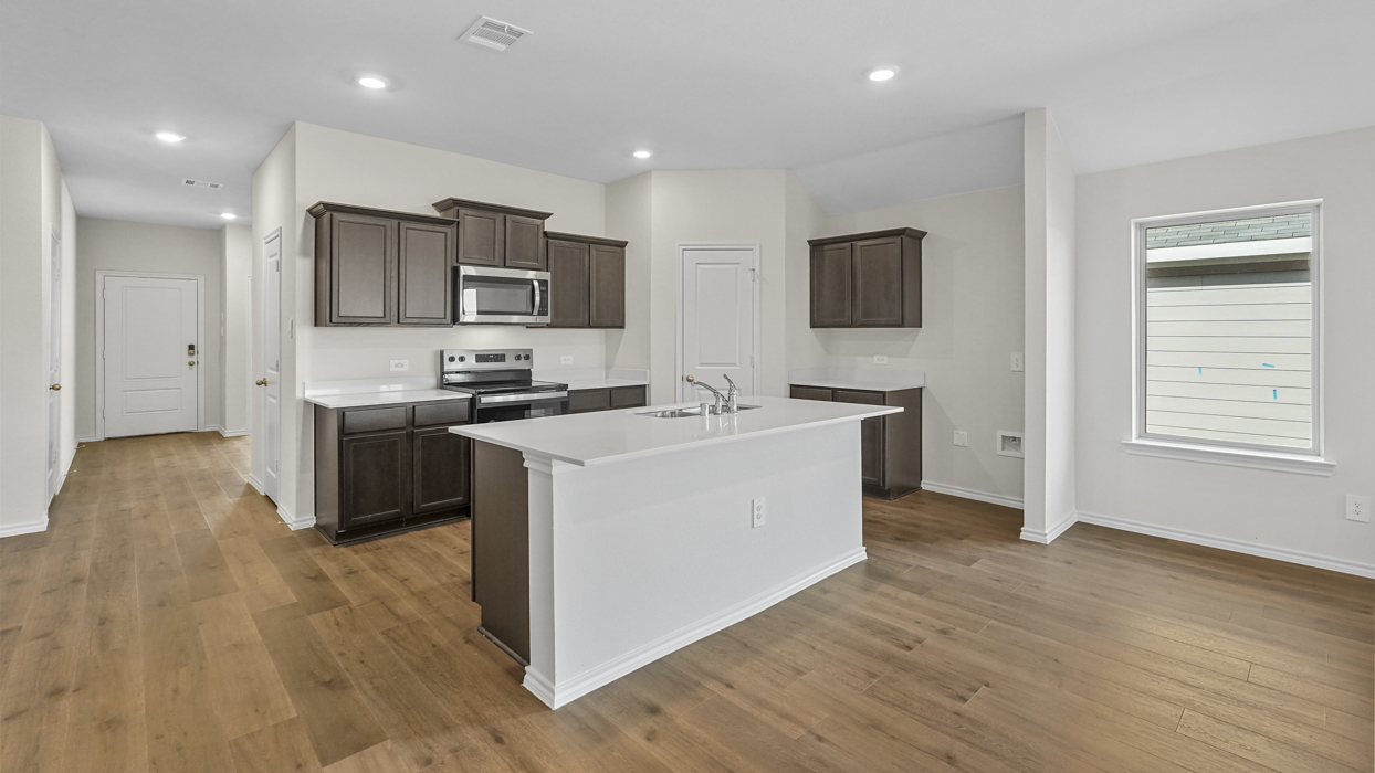X40L Lakeway floorplan Kitchen Gallery Image-Sanger Circle in Sanger, TX