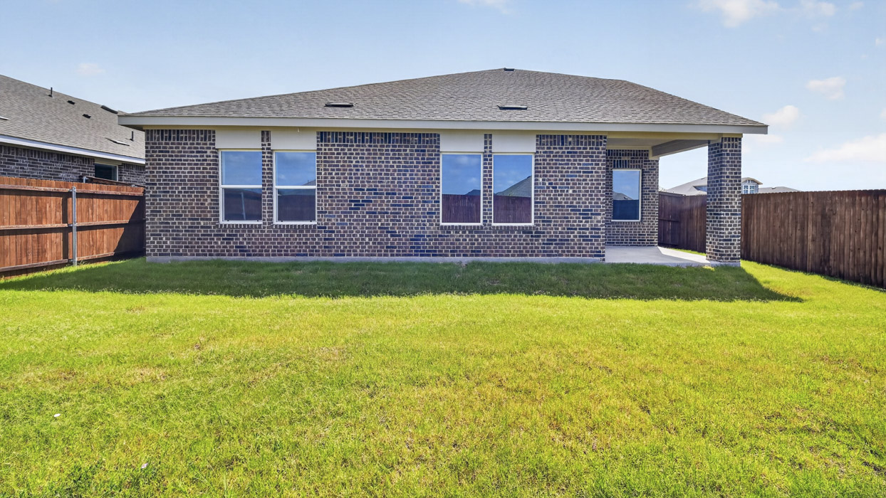 Midland Floorplan Backyard Gallery Image - Sanger Circle in Sanger TX