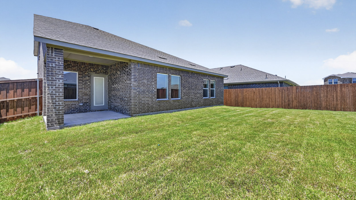 Midland Floorplan Backyard Gallery Image - Sanger Circle in Sanger, TX