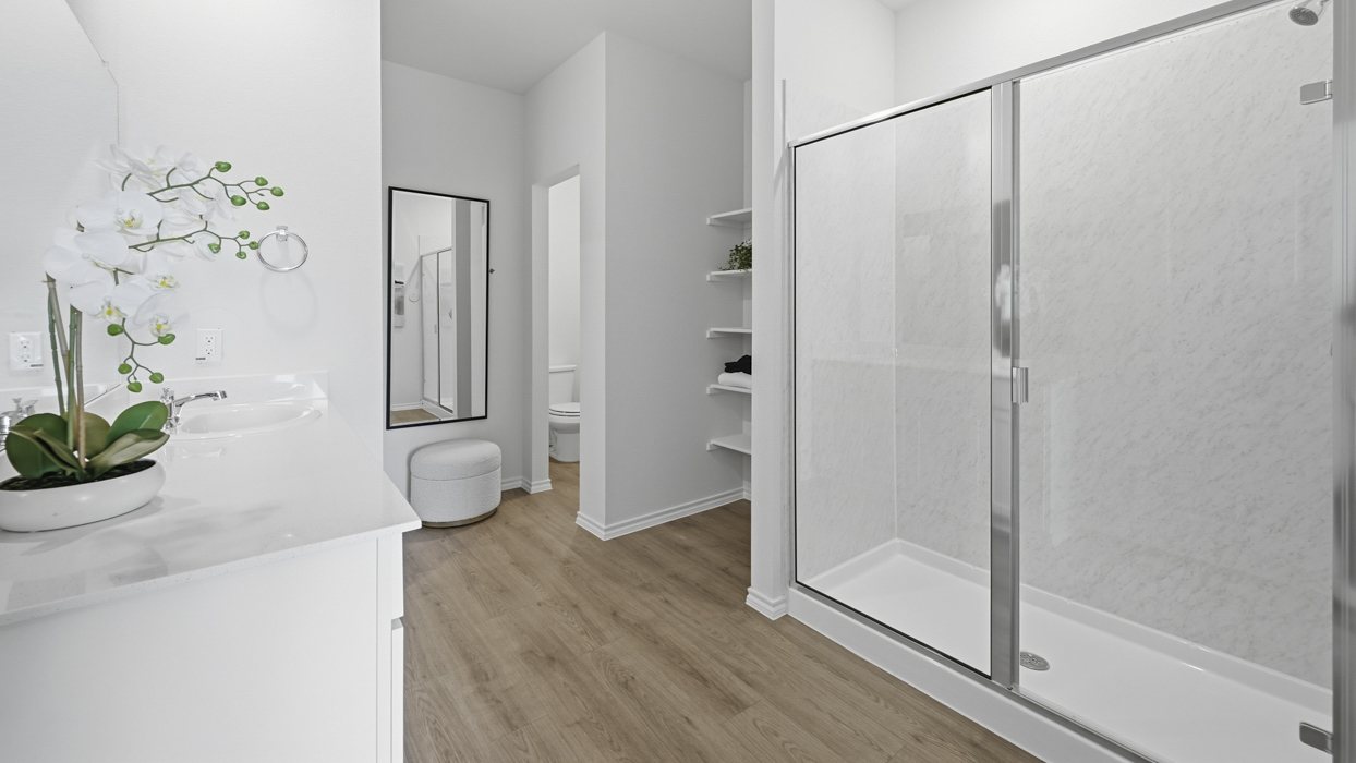 Naples Floorplan Elevation A Bathroom Gallery Image - Sanger Circle in Sanger, TX