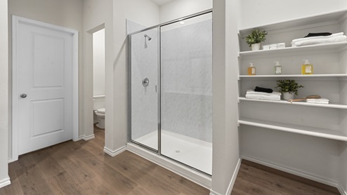X30J Jasmine Floorplan Bathroom Gallery Image-Yarbrough Farms in Pilot Point, TX