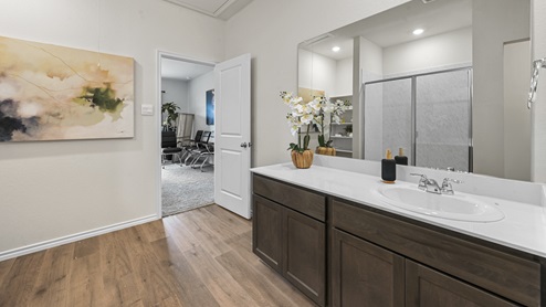 X30J Jasmine Floorplan Bathroom Gallery Image-Yarbrough Farms in Pilot Point, TX