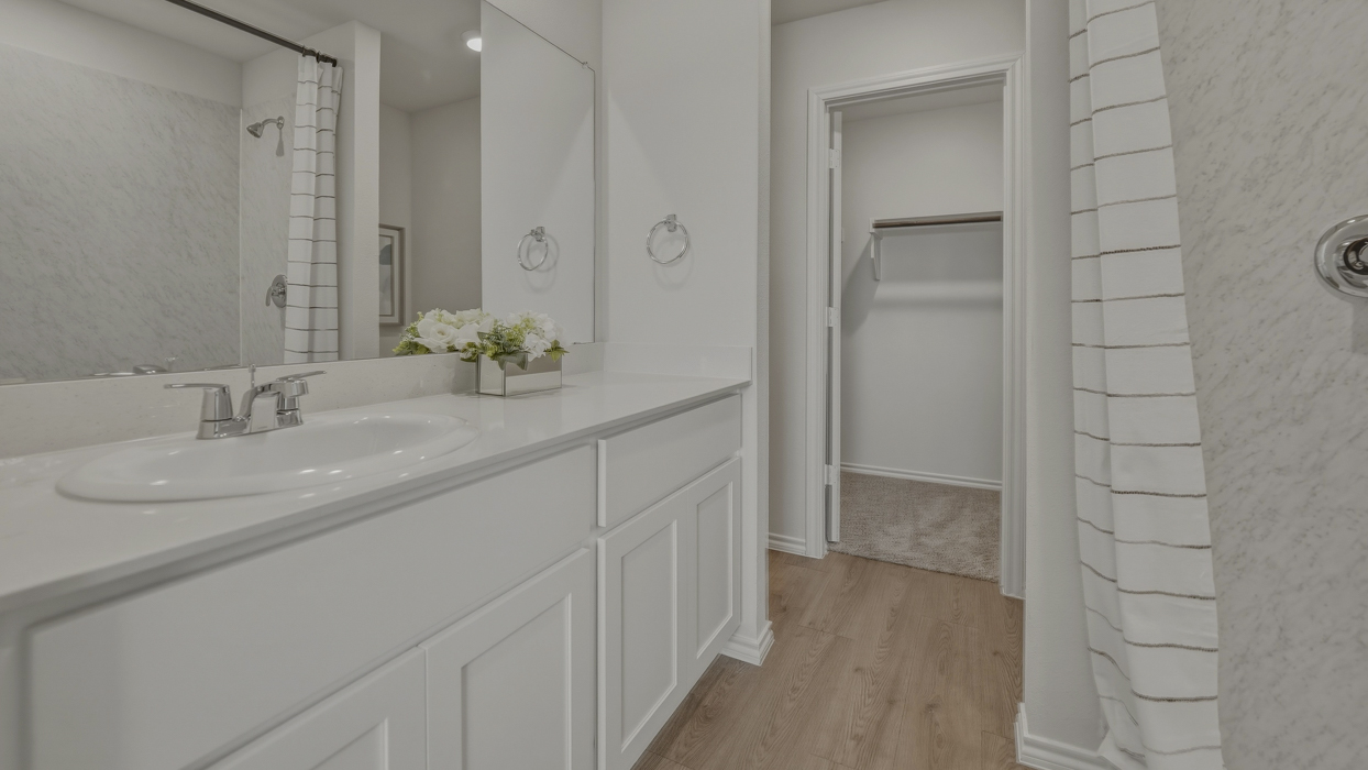 Alexandria Floorplan Elevation B Bathroom Gallery Image - Stonewood in Sulphur Springs, TX