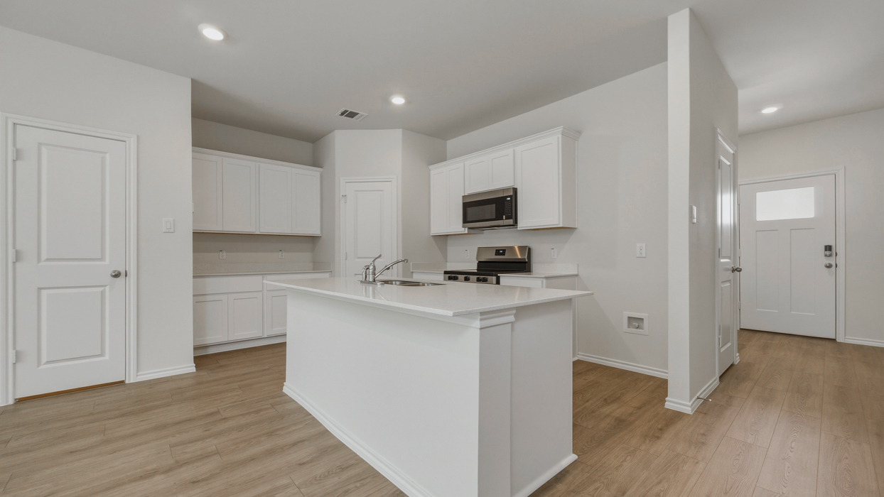 Chesapeake Floorplan Elevation B Kitchen Gallery Image - Stonewood in Sulphur Springs, TX
