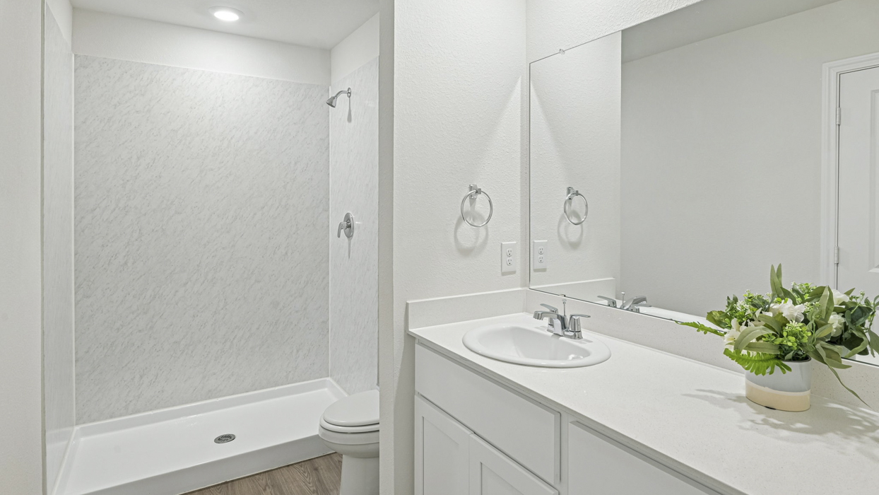 Stony Creek Floorplan Bathroom Gallery Image-Stonewood in Sulphur Springs, Tx