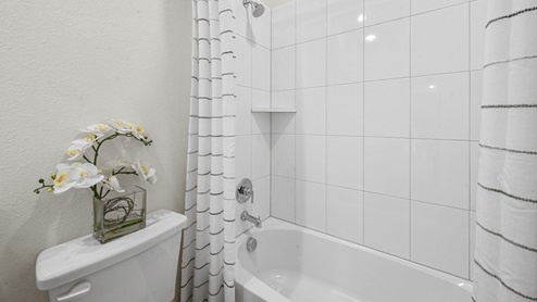 H106 Bentworth Floorplan Bathroom Gallery Image-Bel Air Village in Sherman, TX