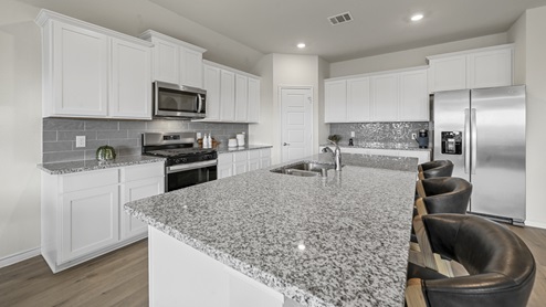 H106 Bentworth Floorplan Kitchen Gallery Image-Bel Air Village in Sherman, TX