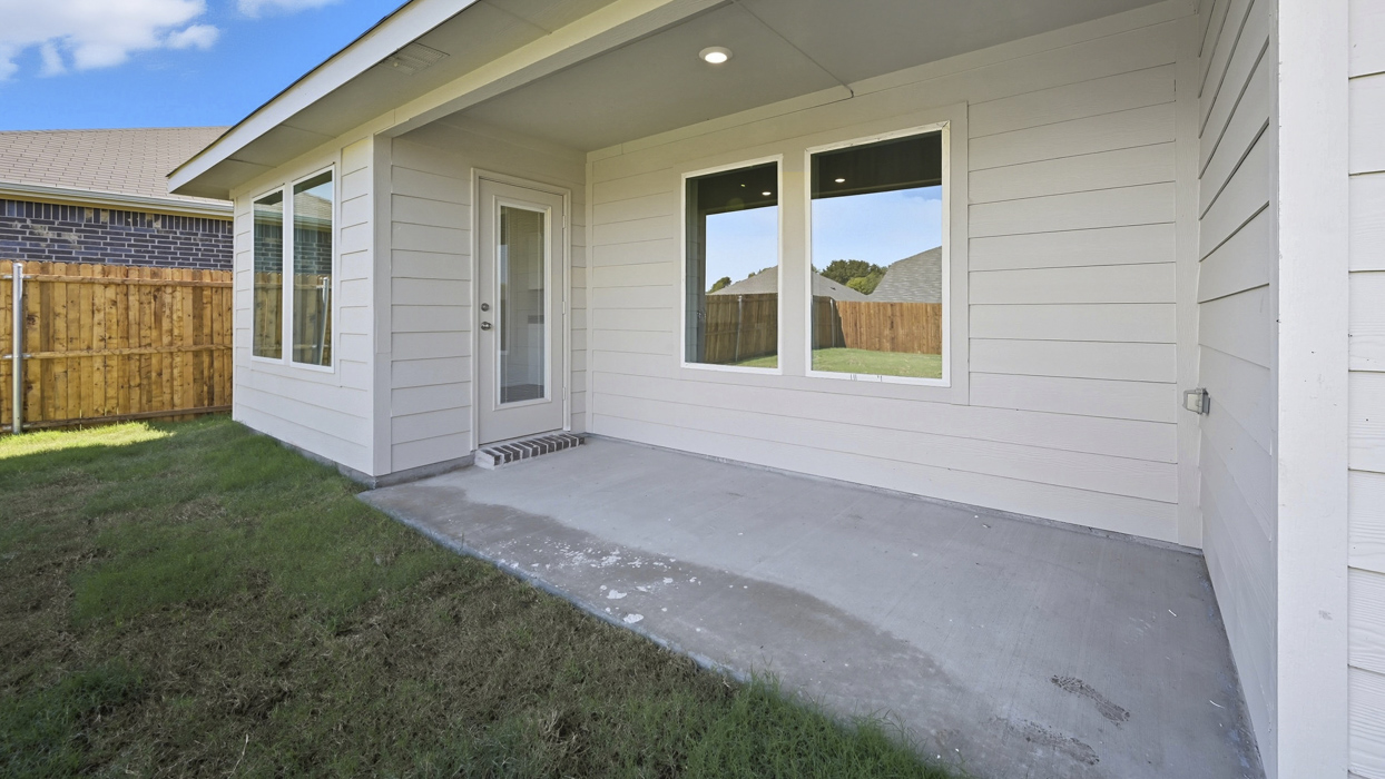 Bellvue Floorplan Backyard Gallery Image-Bel Air in Sherman, Tx