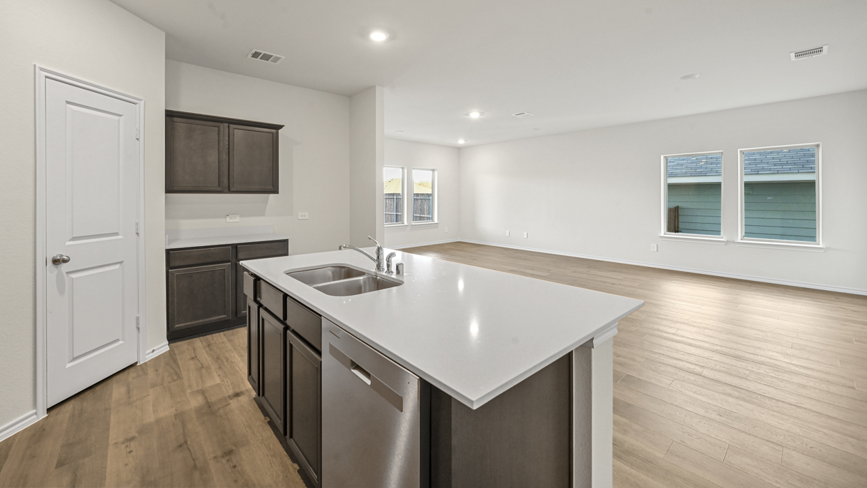 Perry Floorplan Kitchen Gallery Image-Bel Air Village in Sherman, Tx