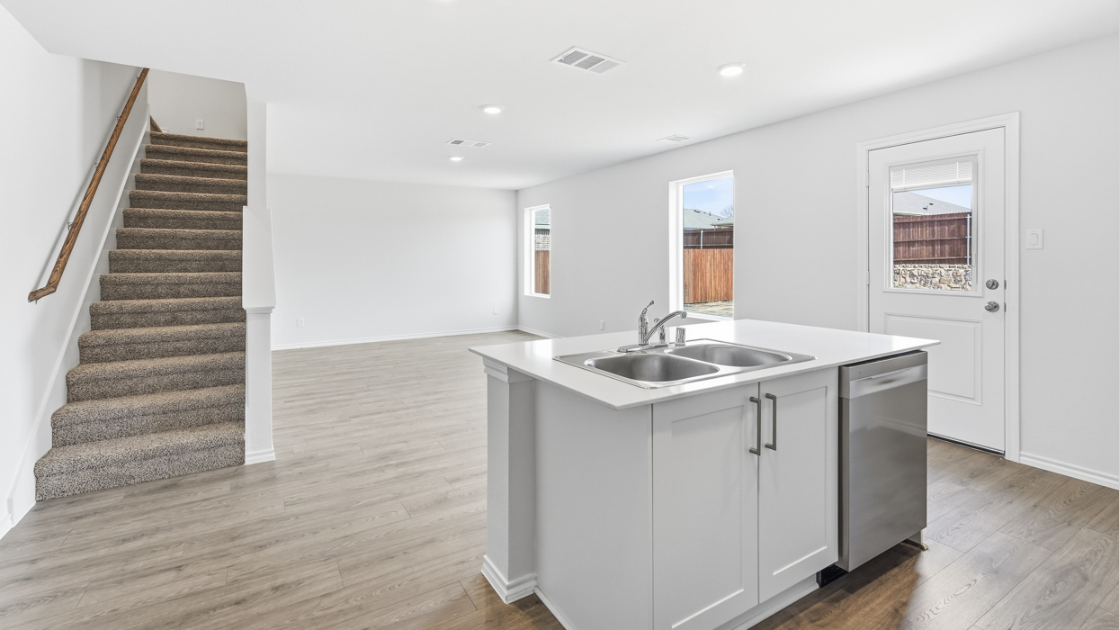 Davis floorplan Island Gallery Image-Asher Oaks in Bonham, Tx