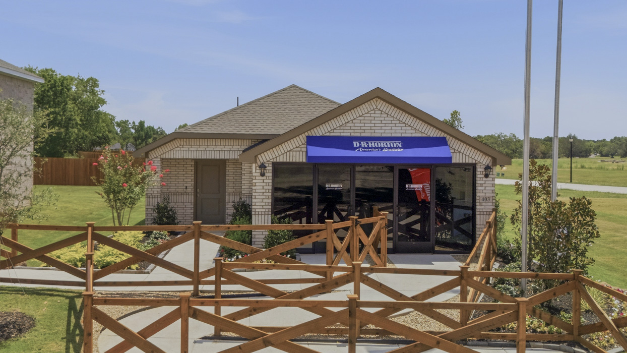 Estero Floorplan Elevation E Exterior Gallery Image-Asher Oaks in Bonham, Tx