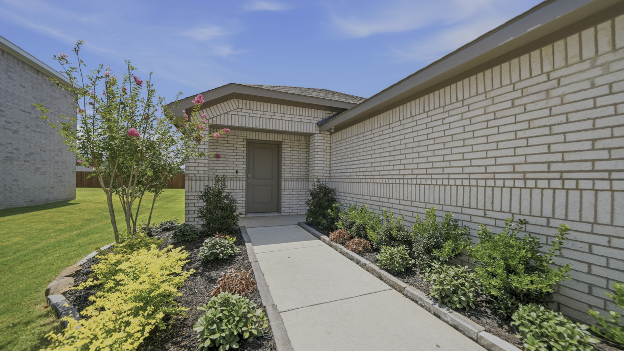 Estero Floorplan Elevation E Exterior Gallery Image-Asher Oaks in Bonham, Tx