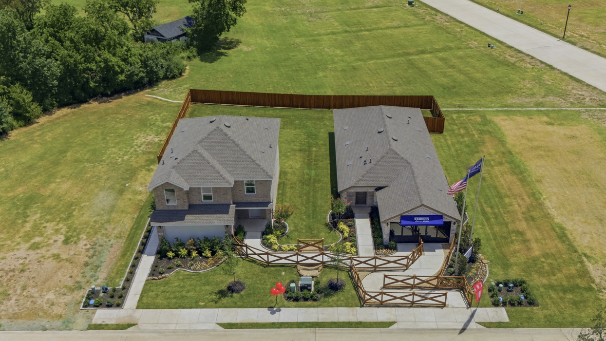 Asher Oaks Models Drone Pictures-Asher Oaks in Bonham, Tx