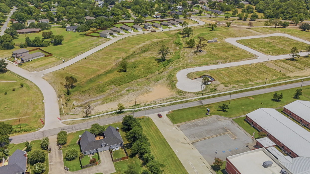 Asher Oaks Models Drone Pictures-Asher Oaks in Bonham, Tx