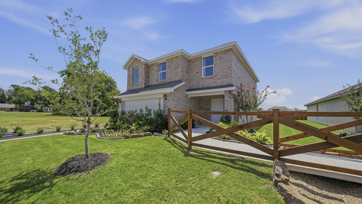 Franklin Floorplan Elevation E Exterior Gallery Image-Asher Oaks in Bonham, Tx