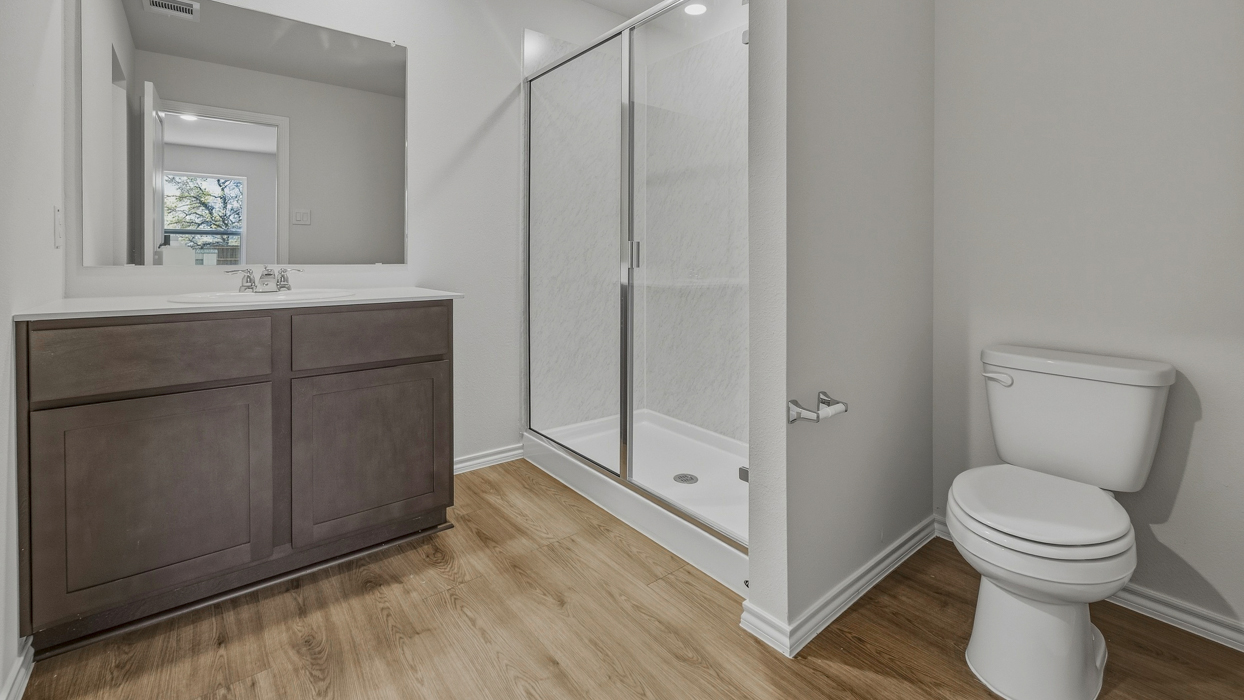 Caprock Floorplan Elevation E Bathroom Gallery Image - Asher Oaks in Bonham, TX