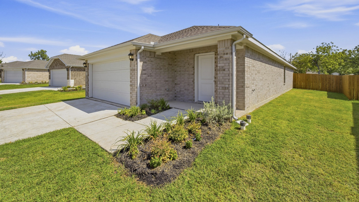 Caprock Floorplan Elevation E Rendering-Asher Oaks in Bonham, Tx