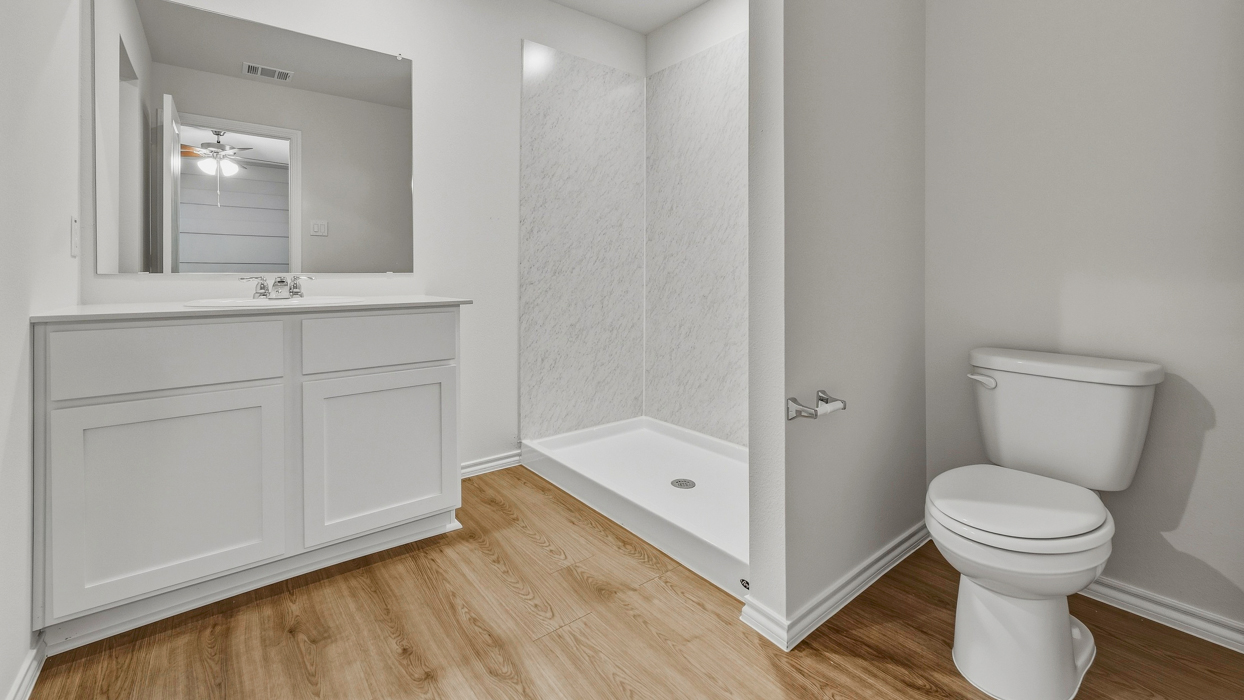 Estero Floorplan Bathroom Gallery Image  - Asher Oaks in Bonham, TX