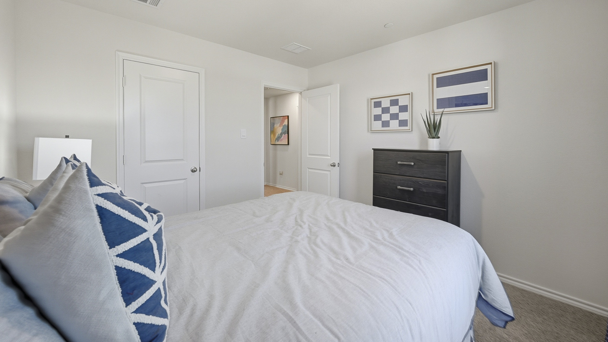 Benson Floorplan Bedroom Gallery Image-Hanolley Hills in Sherman, Tx