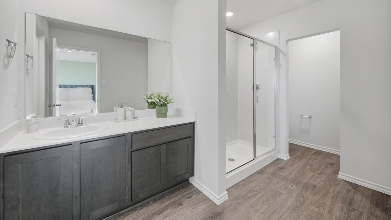 Justice Floorplan Elevation B Bathroom Gallery Image - Hanolley Hills in Sherman, TX
