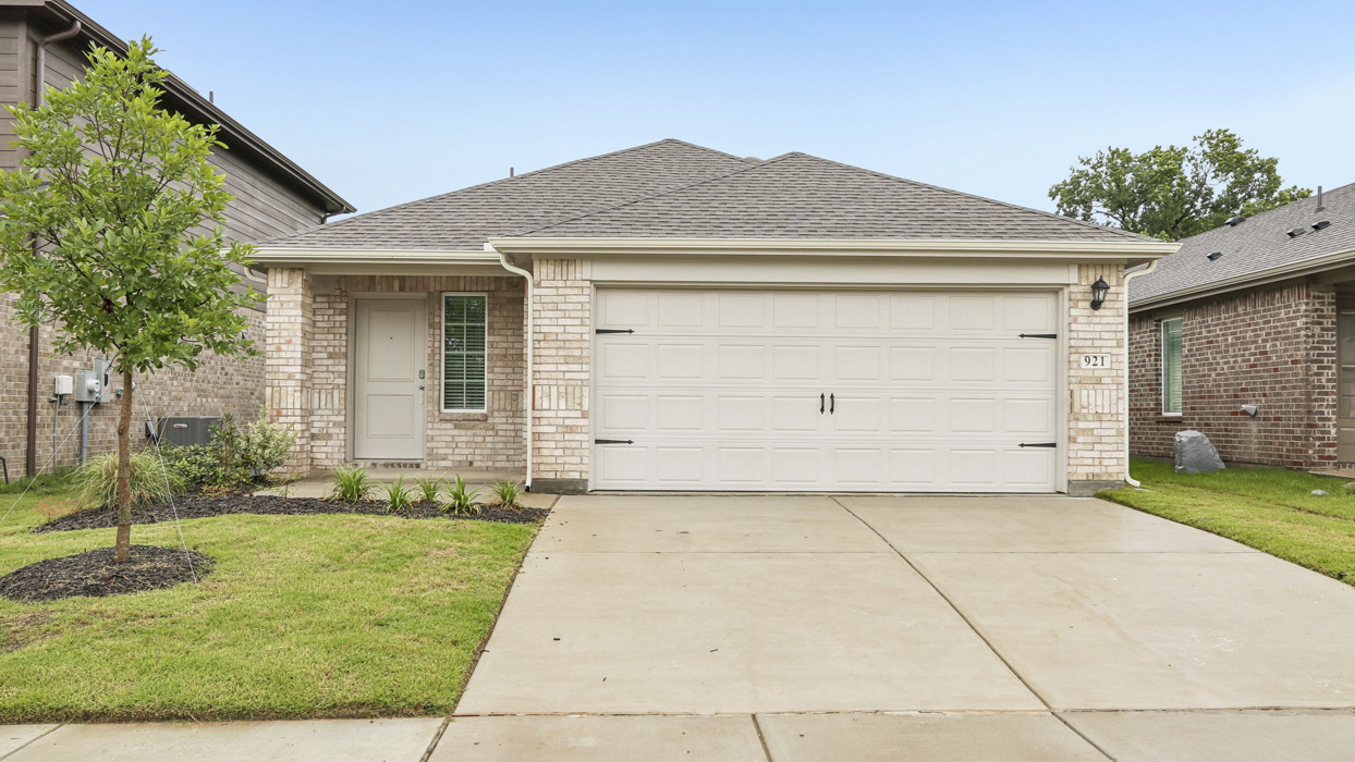 Brooke Floorplan Elevation A Exterior Gallery Image - Hanolley Hills in Sherman, TX