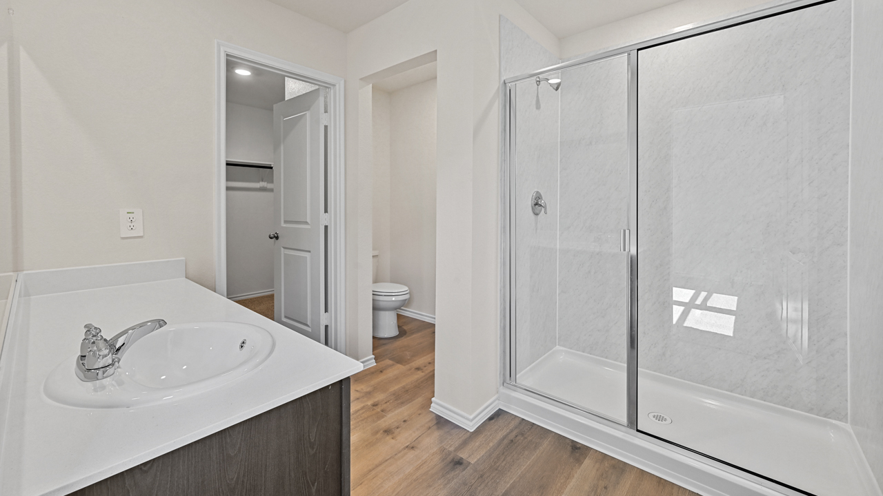 X30B Brooke Floorplan Elevation A Bathroom Gallery Image - Hanolley Hills in Sherman, TX