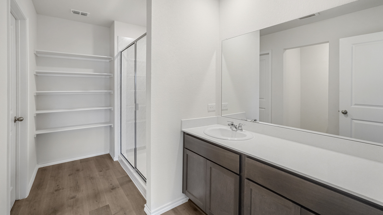 Caroline Floorplan Elevation A Bathroom Gallery Image - Hanolley Hills in Sherman, TX