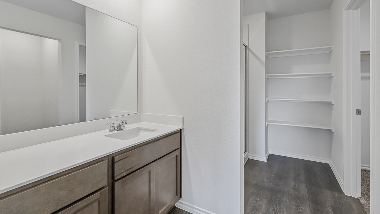 X30C Caroline Floorplan Elevation B Ensuite Gallery Image-Hanolley Hills in Sherman, TX