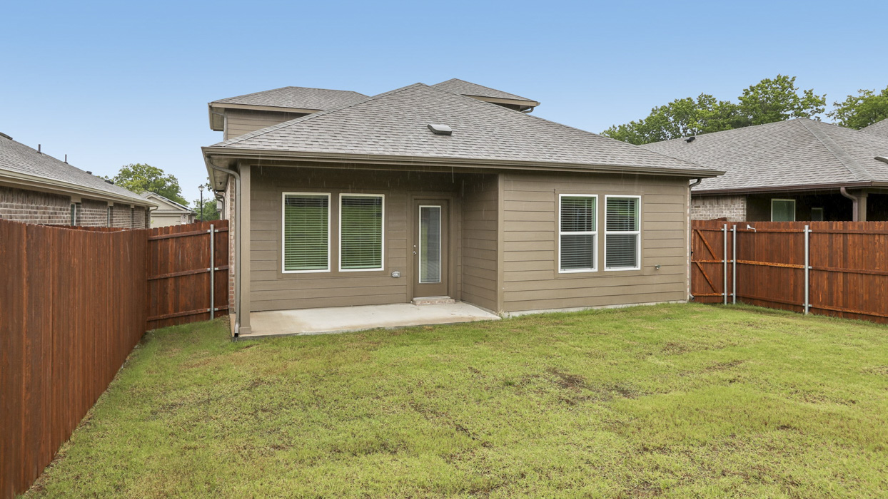 Florence Floorplan Backyard Gallery Image - Hanolley Hills in Sherman, TX