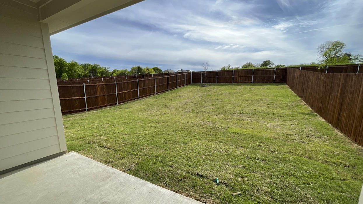 Hanna Floorplan Backyard Gallery Image - Hanolley Hills in Sherman, TX