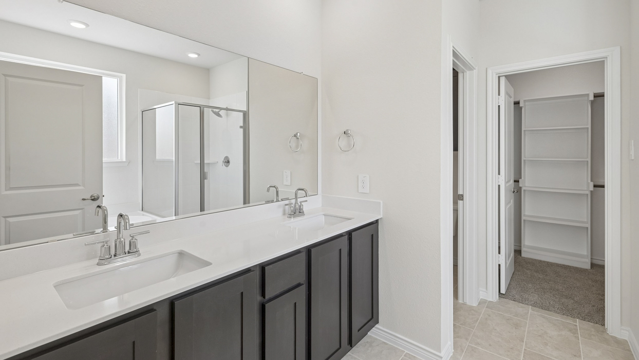 Brookview Floorplan Elevation Y Bathroom Gallery Image - Morning Ridge in Princeton, TX