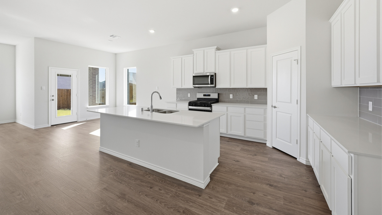 Avery Floorplan Elevation B Kitchen Gallery Image - Morning Ridge in Princeton, TX