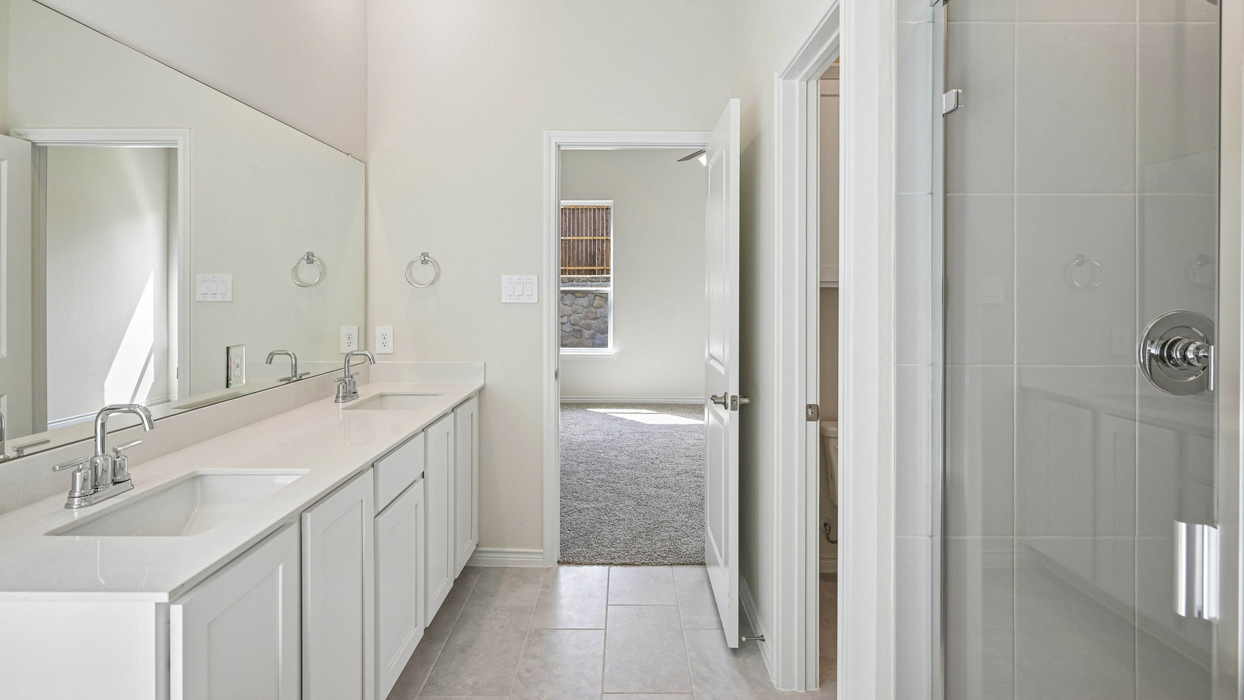 Avery Floorplan Elevation B Bathroom Gallery Image - Morning Ridge in Princeton, TX