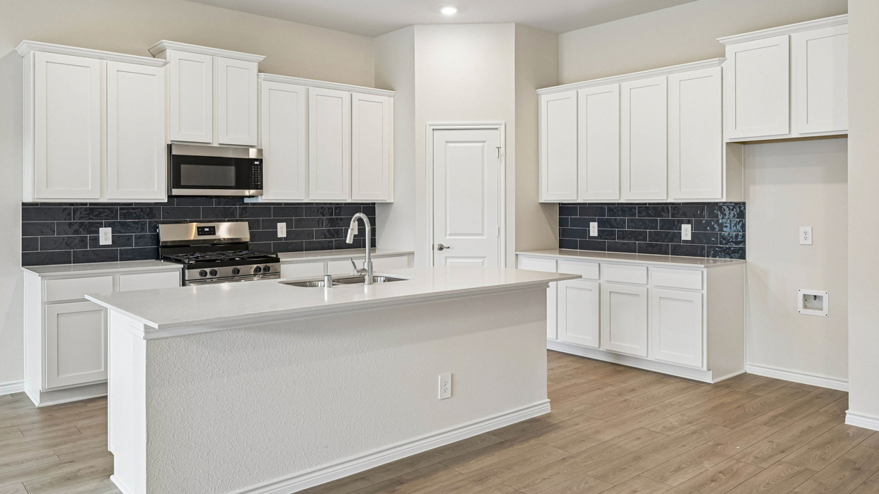 Avery Floorplan Elevation B Kitchen Gallery Image - Morning Ridge in Princeton, TX