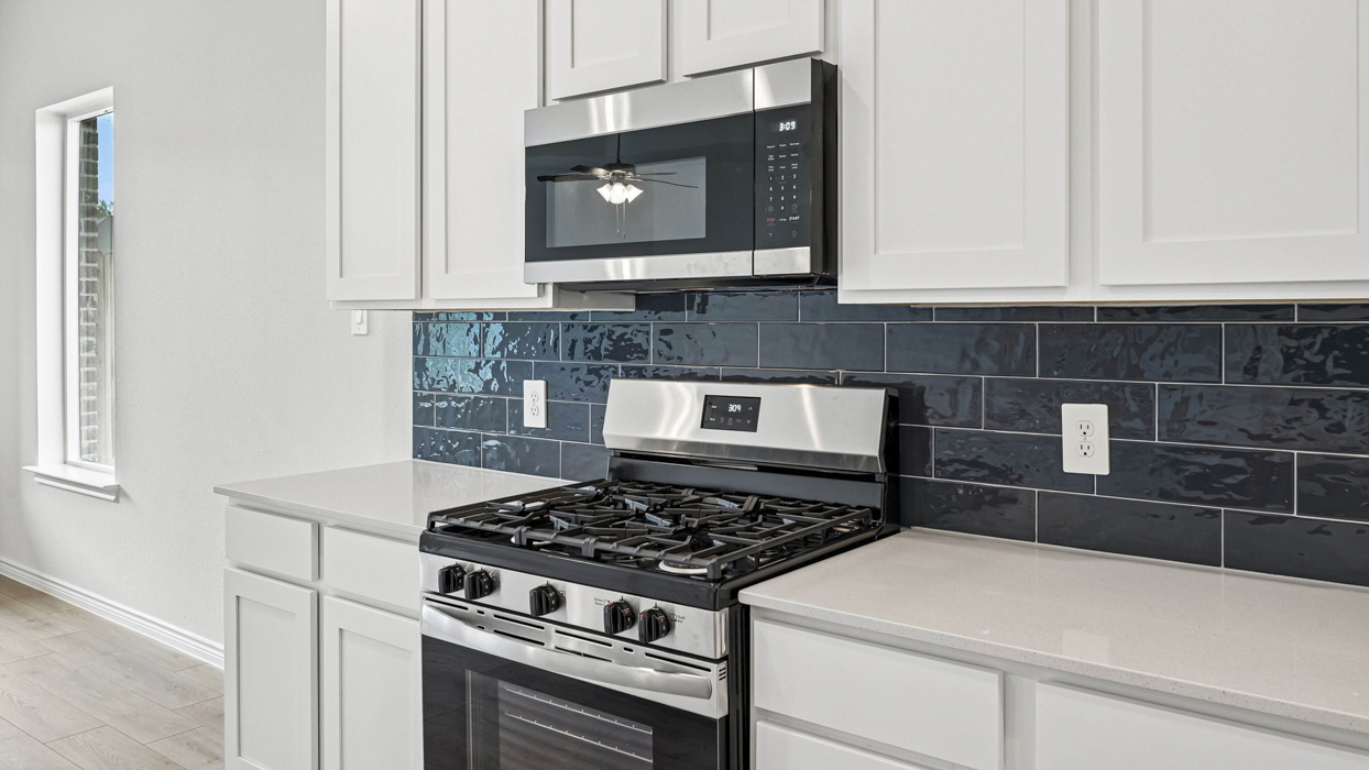 Avery Floorplan Elevation B Kitchen Gallery Image - Morning Ridge in Princeton, TX