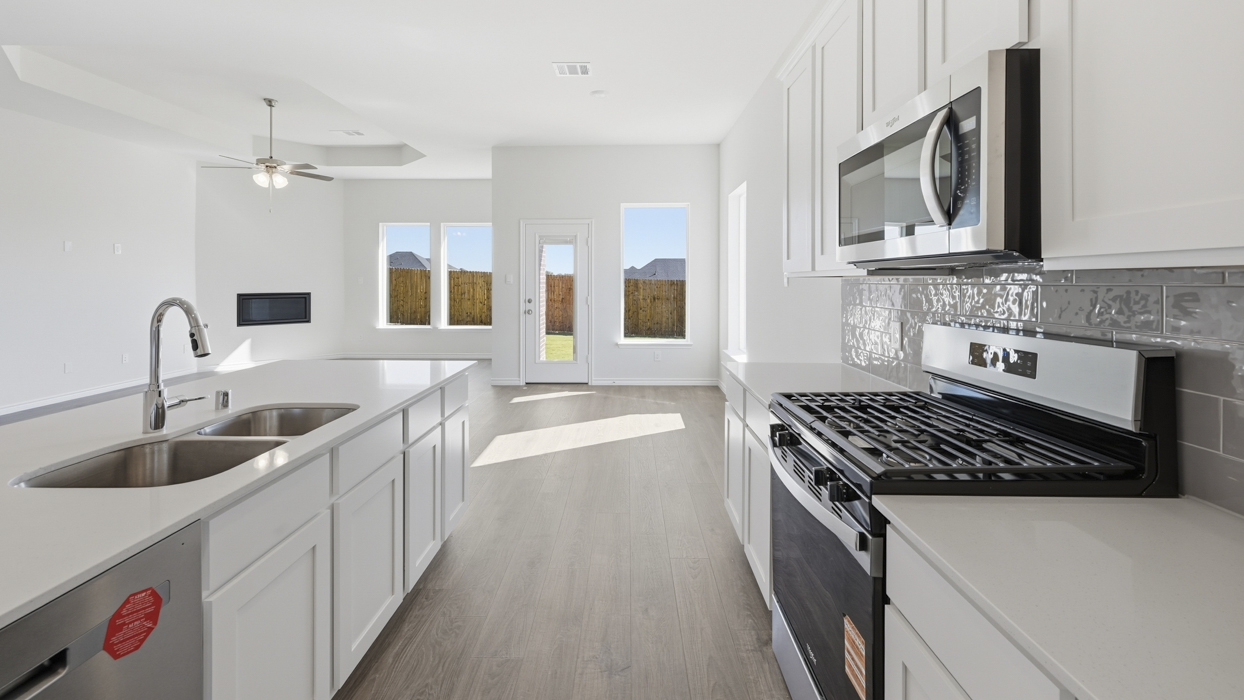 Avery Floorplan Kitchen Gallery Image-Morning Ridge in Princeton TX