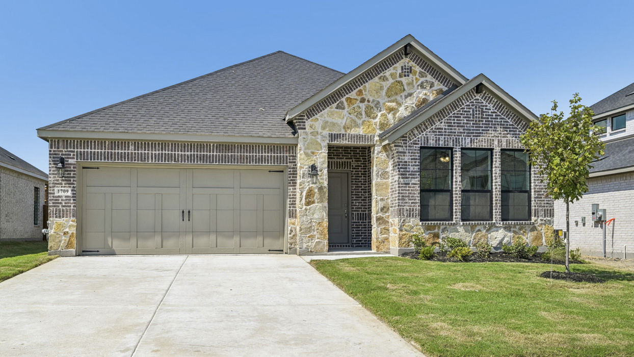1709 Patricia Dr exterior