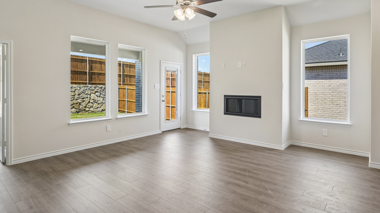 Aspen at 1718 Patricia Dr, Princeton, Texas: photo 2