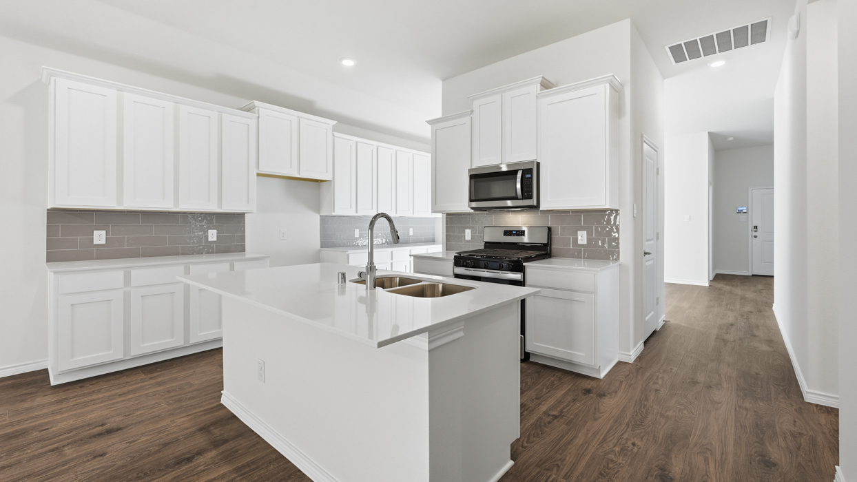 Hamilton Floorplan Kitchen Gallery Image-Morning Ridge in Princeton, TX
